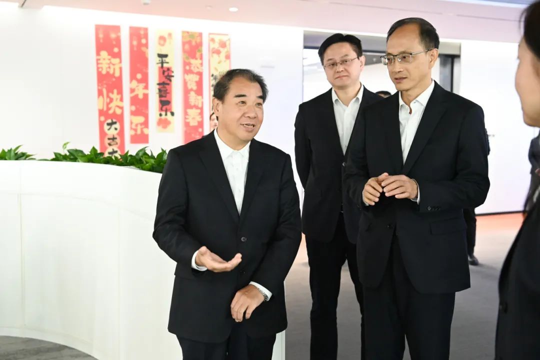 南方电网公司领导班子成员分赴基层一线检查指导春节春运保供电工作并开展慰问